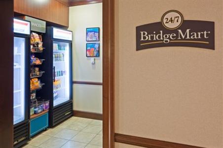 фото отеля Staybridge Suites Milwaukee West Oconomowoc