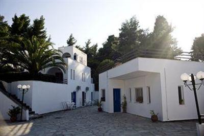фото отеля Theo Bungalows
