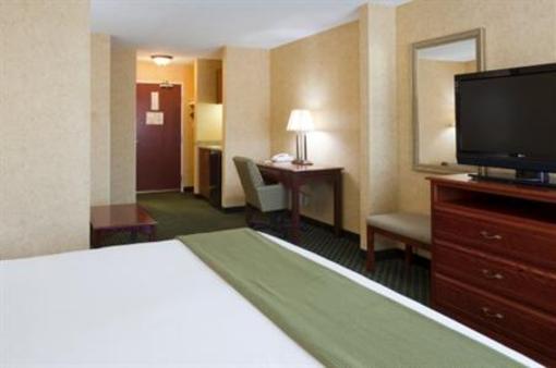 фото отеля Holiday Inn Express Hotel & Suites Rapid City