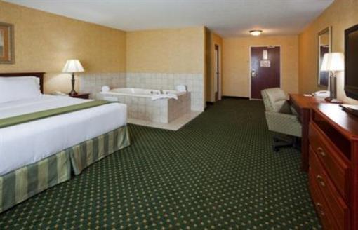 фото отеля Holiday Inn Express Hotel & Suites Rapid City