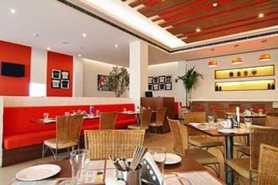 фото отеля Lemon Tree Hotel, East Delhi Mall, Kaushambi