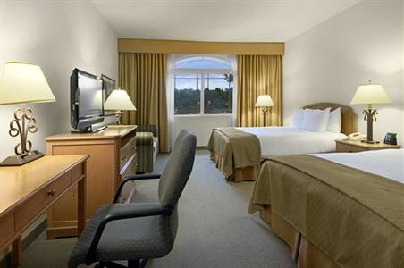 фото отеля Hilton Santa Cruz / Scotts Valley