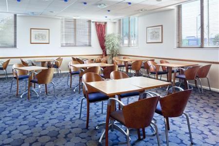 фото отеля Holiday Inn Express London-Wimbledon-South