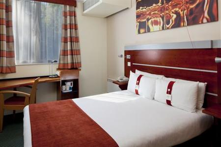 фото отеля Holiday Inn Express London-Wimbledon-South