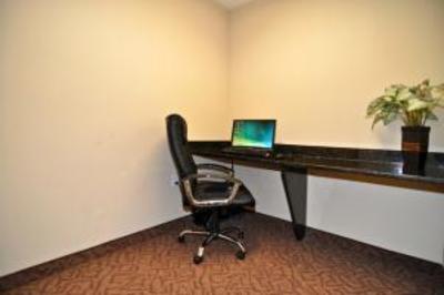 фото отеля BEST WESTERN Moffett Road Inn