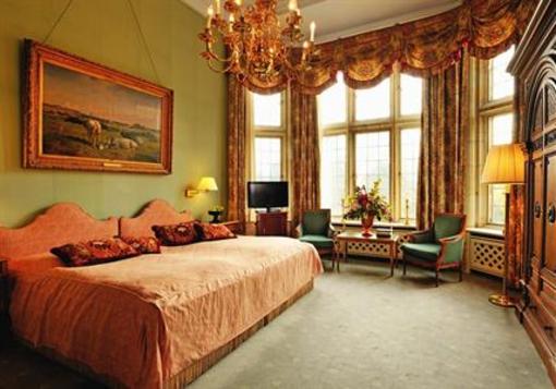 фото отеля Schlosshotel Kronberg