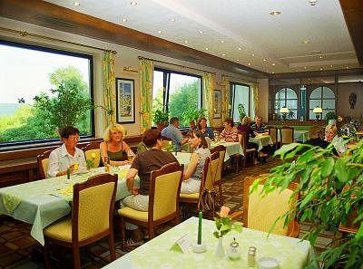 фото отеля Hotel Der Jägerhof Willebadessen