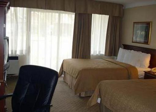 фото отеля Quality Inn & Suites Brantford