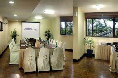 фото отеля Aston Rasuna