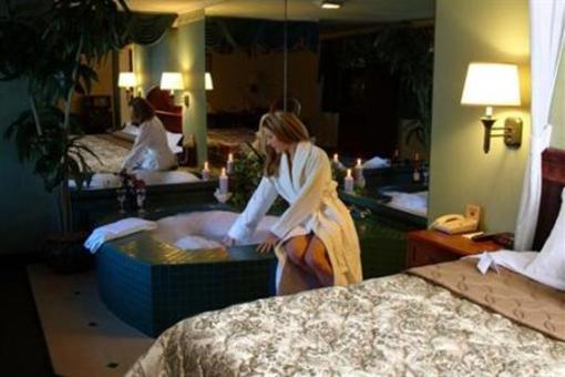 фото отеля Dynasty Suites Redlands