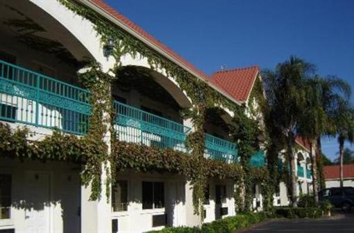 фото отеля Dynasty Suites Redlands