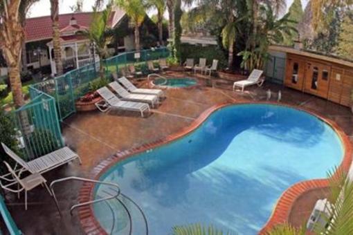 фото отеля Dynasty Suites Redlands