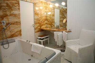 фото отеля Albergo Madonnina Ristorante Hotel Cantello