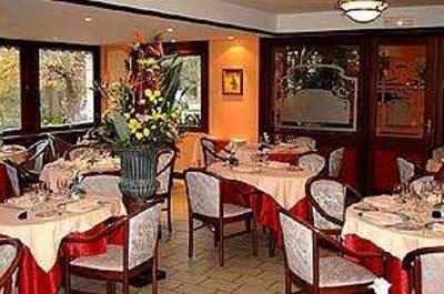 фото отеля Hotel Maison Carree Mereville