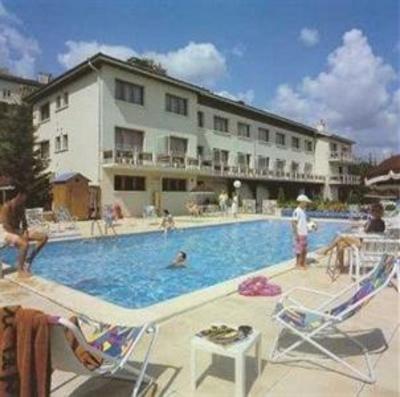 фото отеля Hotel Maison Carree Mereville