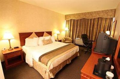 фото отеля BEST WESTERN PLUS Montreal Airport Hotel