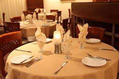 фото отеля BEST WESTERN PLUS Montreal Airport Hotel