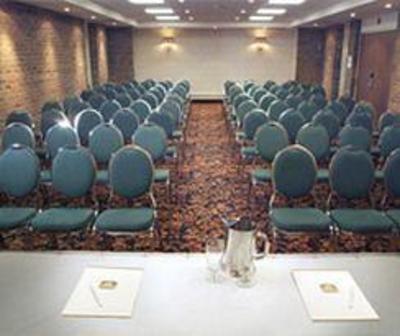 фото отеля BEST WESTERN PLUS Montreal Airport Hotel