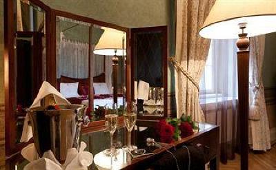 фото отеля Mamaison Suite Hotel Pachtuv Palace Prague