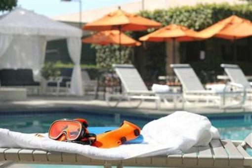 фото отеля Doubletree by Hilton Anaheim - Orange County