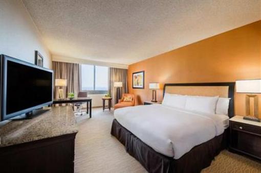 фото отеля Doubletree by Hilton Anaheim - Orange County