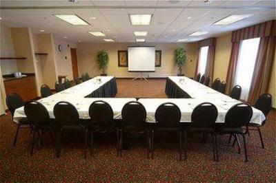 фото отеля Days Inn and Suites Strathmore