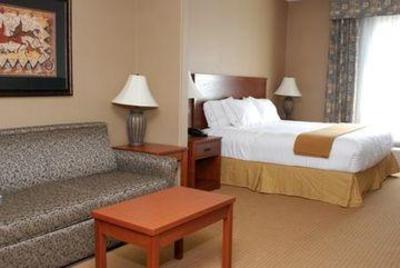 фото отеля Days Inn and Suites Strathmore