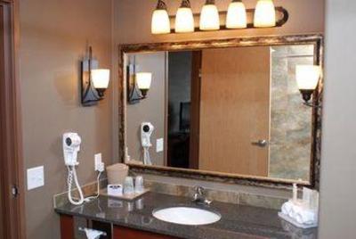 фото отеля Days Inn and Suites Strathmore