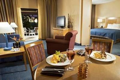 фото отеля Doubletree Guest Suites in the Walt Disney World Resort