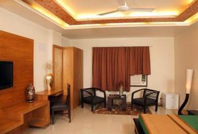 фото отеля Hotel Delhi 37