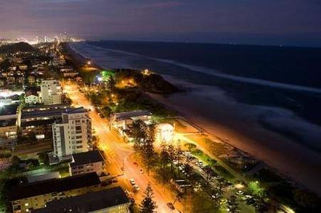 фото отеля Burleigh Point Apartments Gold Coast