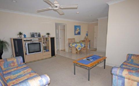 фото отеля Burleigh Point Apartments Gold Coast