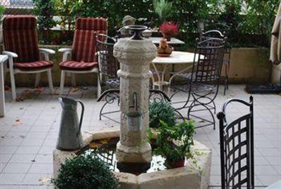 фото отеля Auberge Le Luberon Hotel Apt