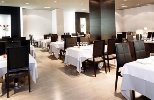фото отеля Silken Coliseum Hotel