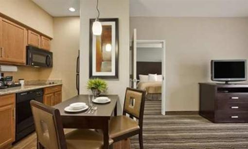 фото отеля Homewood Suites by Hilton Cedar Rapids North