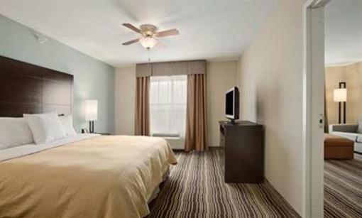 фото отеля Homewood Suites by Hilton Cedar Rapids North
