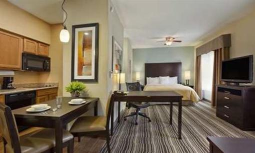 фото отеля Homewood Suites by Hilton Cedar Rapids North