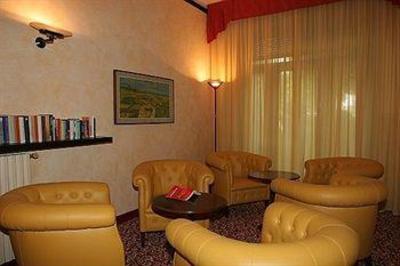 фото отеля Hotel Giardinetto Desenzano del Garda