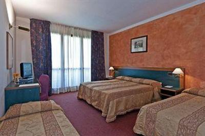 фото отеля Hotel Carignano