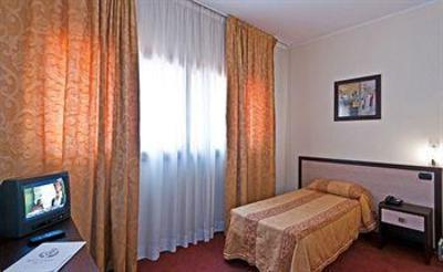 фото отеля Hotel Carignano