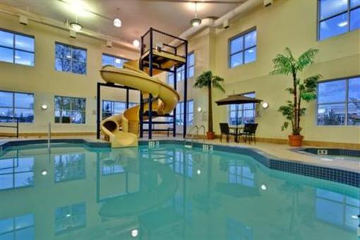 фото отеля Holiday Inn Express Lethbridge