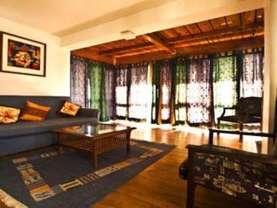 фото отеля Two Chimneys Lodge