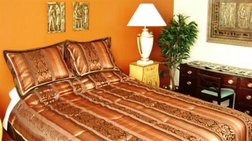 фото отеля The Officers Quarters Hostel