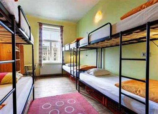 фото отеля Funky Hostel and Apartments