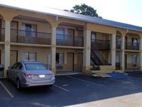 Rodeway Inn Calhoun