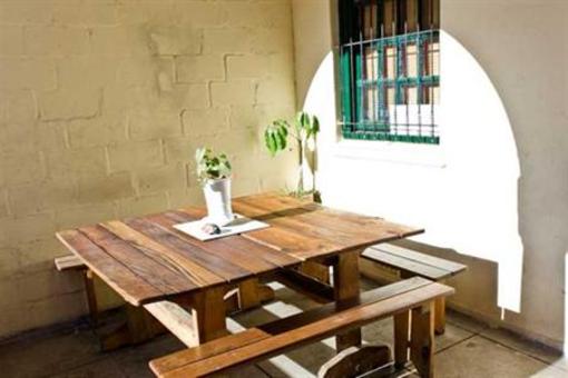 фото отеля Riverlodge Backpackers