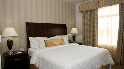 фото отеля Hilton Garden Inn Granbury