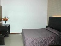 Hotel Status Club