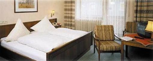 фото отеля Gasthaus Pension Zur Linde
