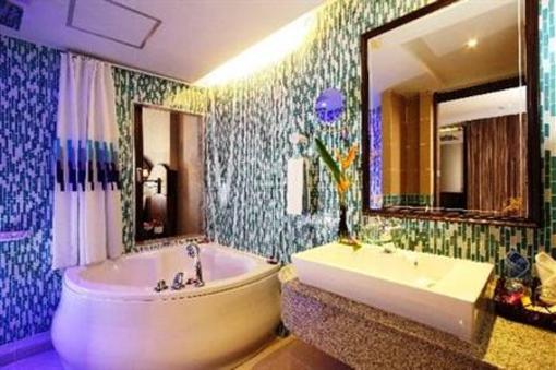 фото отеля Blue Ocean Resort Phuket